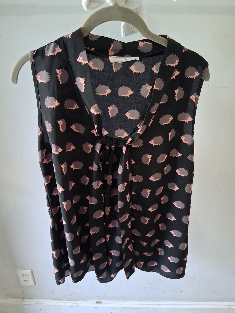 Poema Black Sleeveless Camisole with Pink Hedgehog Print